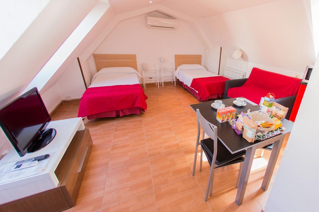Apartamentos Madrid Centro エクステリア 写真
