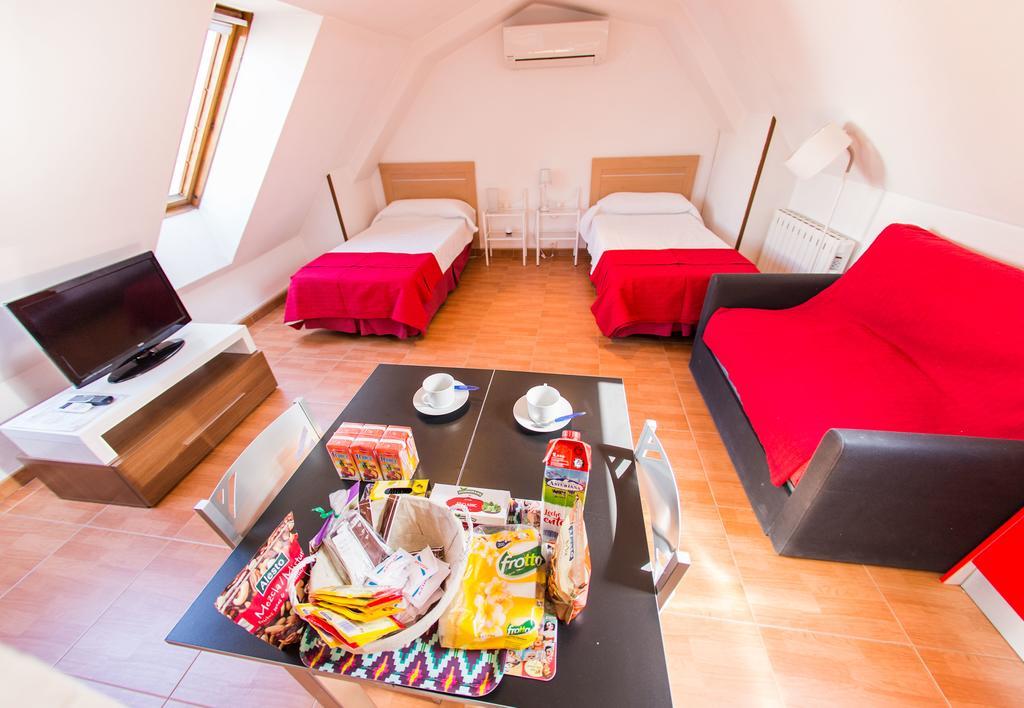 Apartamentos Madrid Centro エクステリア 写真