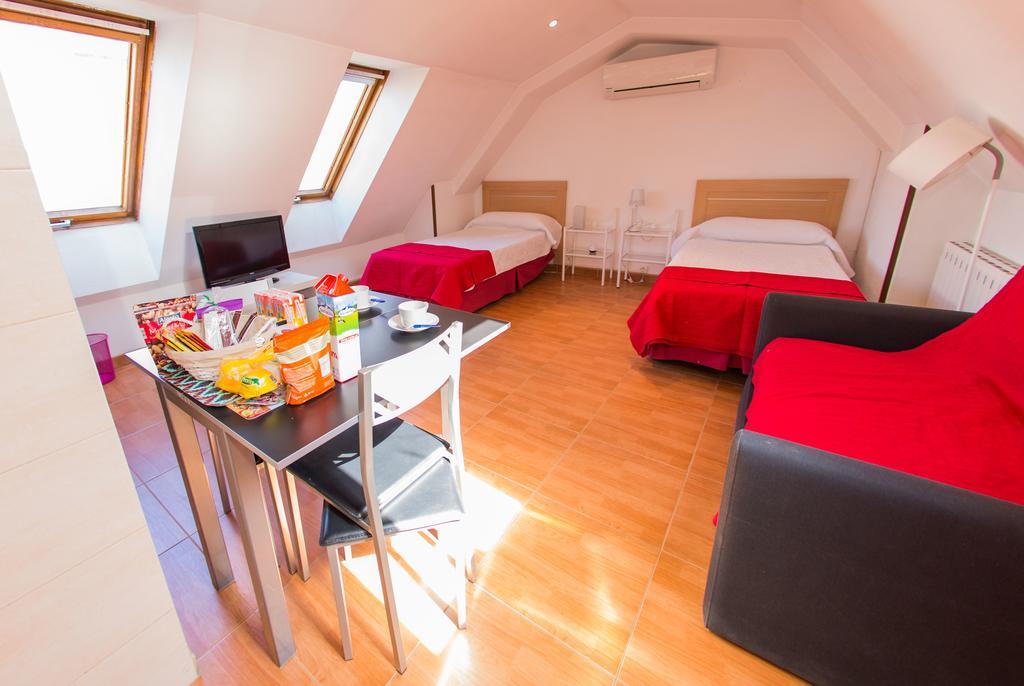 Apartamentos Madrid Centro エクステリア 写真