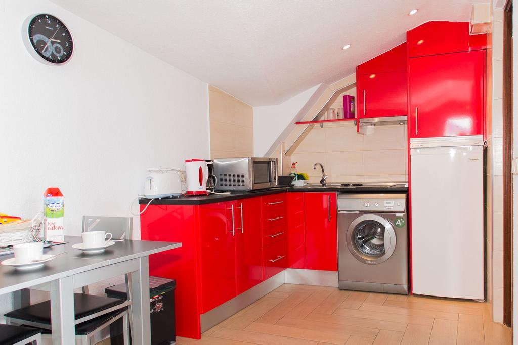 Apartamentos Madrid Centro エクステリア 写真