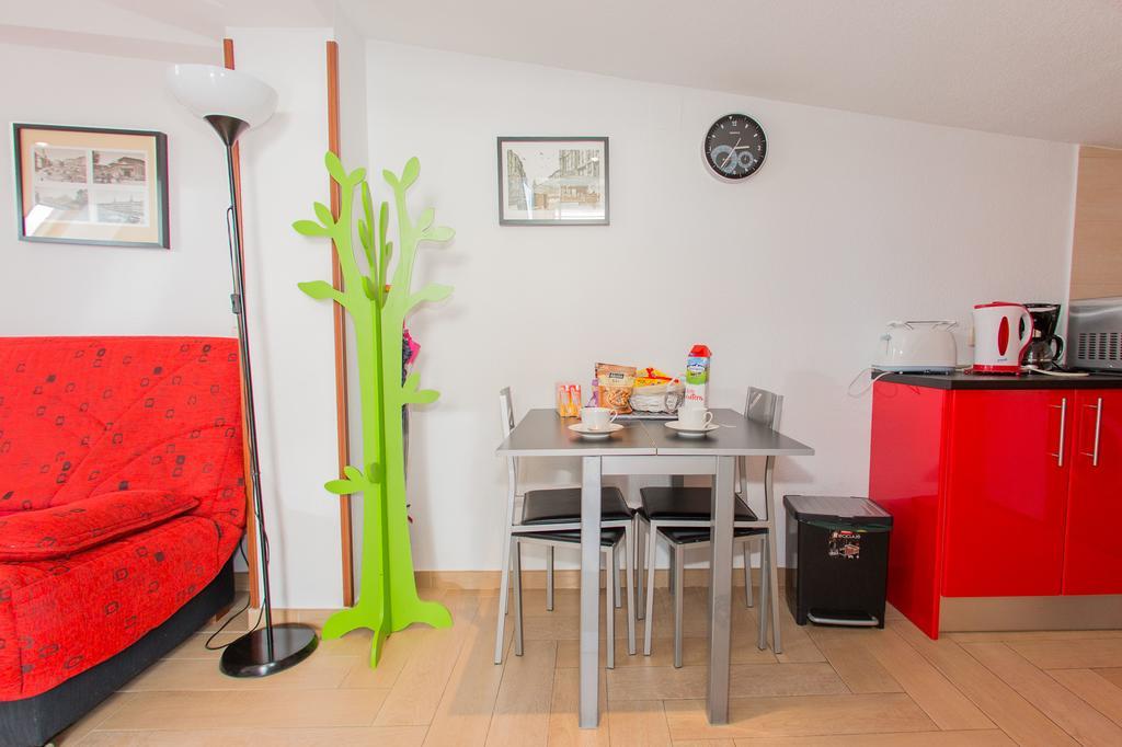 Apartamentos Madrid Centro エクステリア 写真