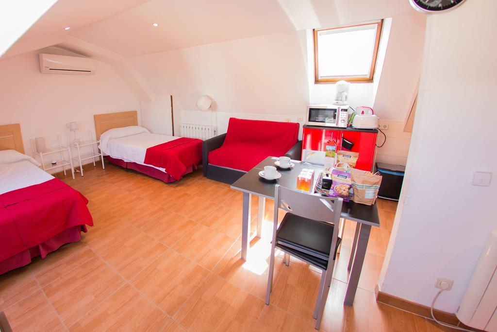 Apartamentos Madrid Centro エクステリア 写真