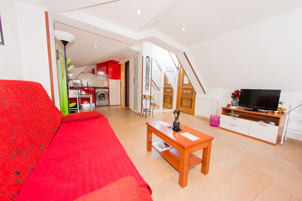 Apartamentos Madrid Centro エクステリア 写真