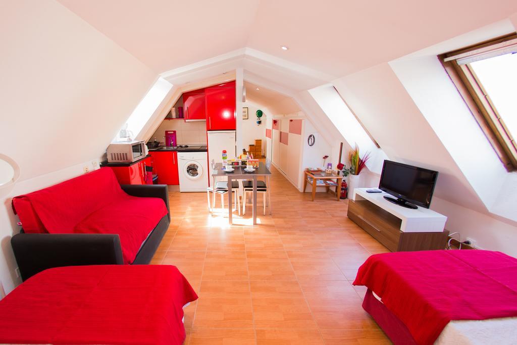Apartamentos Madrid Centro エクステリア 写真