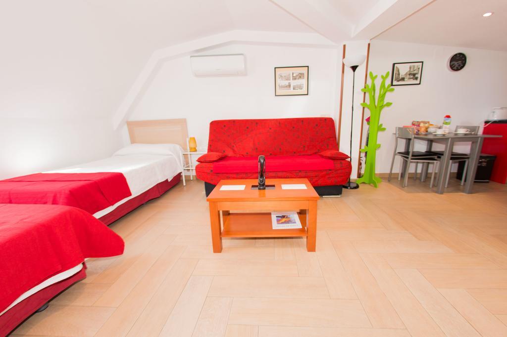 Apartamentos Madrid Centro エクステリア 写真