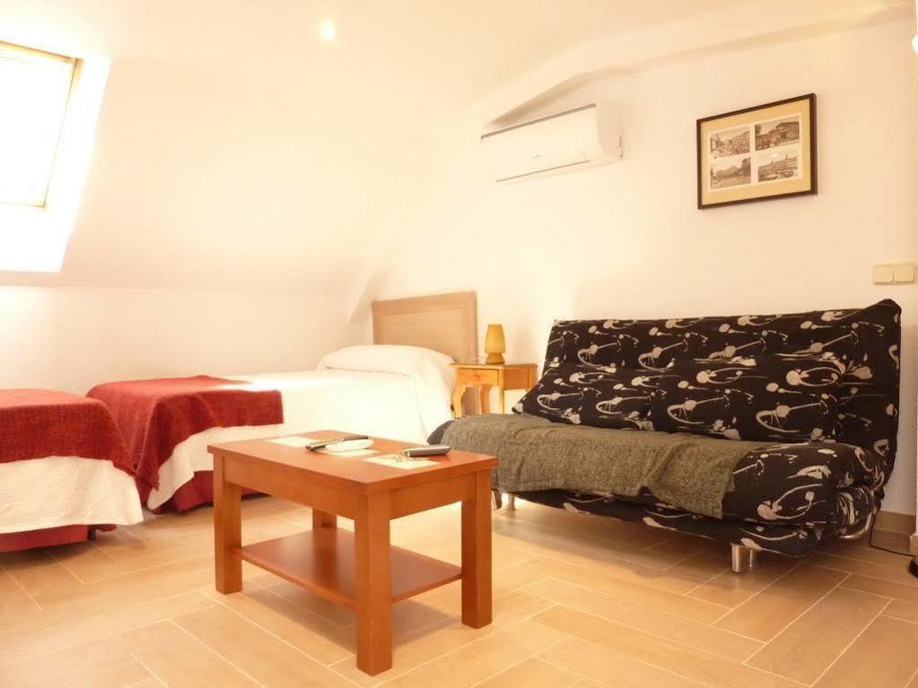 Apartamentos Madrid Centro エクステリア 写真