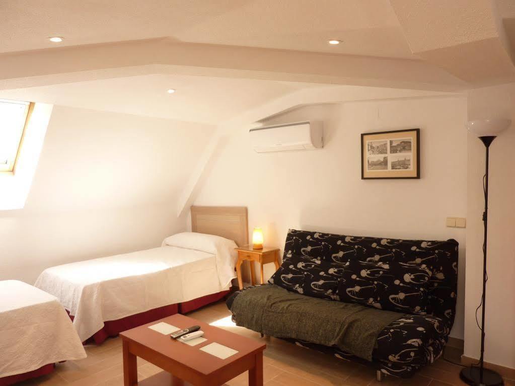 Apartamentos Madrid Centro エクステリア 写真