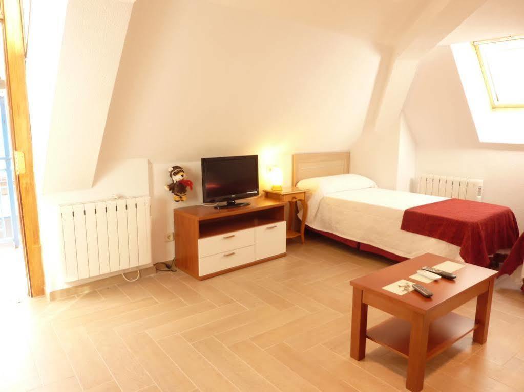 Apartamentos Madrid Centro エクステリア 写真